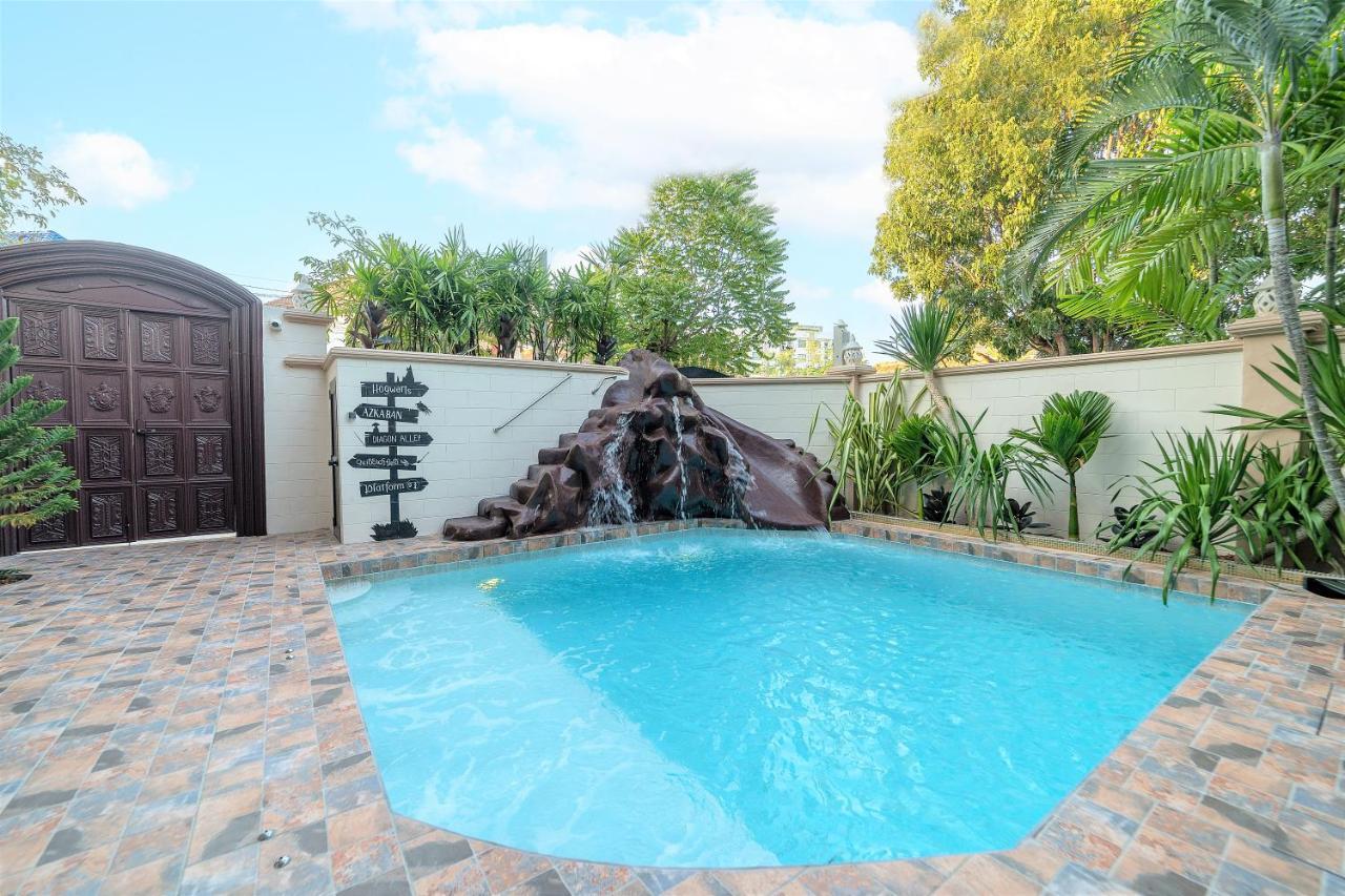 Potterland Luxury Pool Walking Street 6 Bedrooms Villa Pattaya
